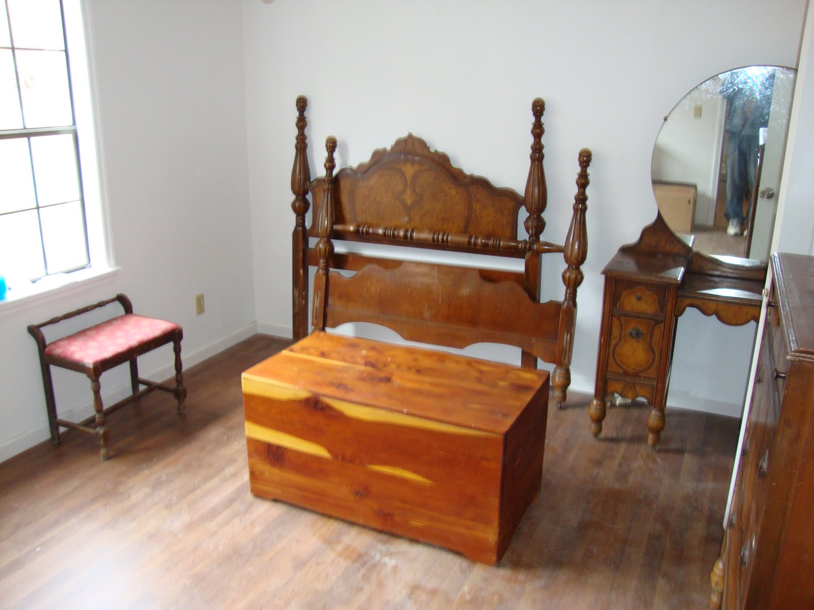 Antique Furniture Hunting Tips  InspirationSeek.com