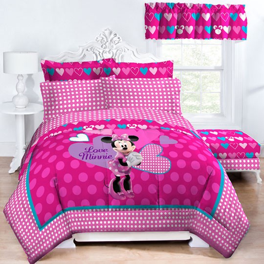 Minnie Mouse Bedroom Ideas with Polkadot