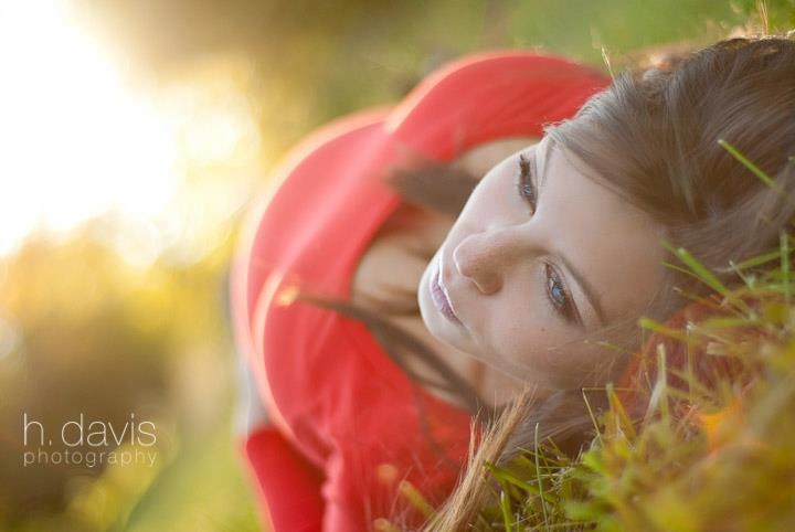 Outdoor Close Up Pregnancy Photography Ideas