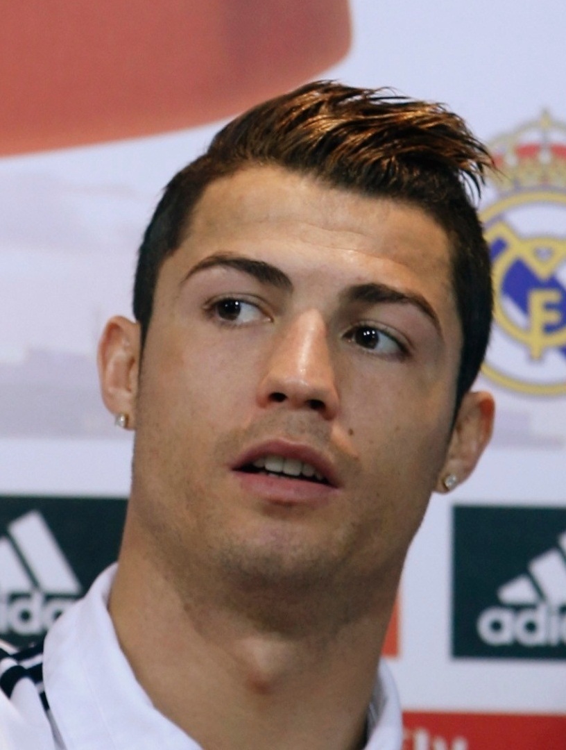 60+ Cristiano Ronaldo Hairstyle from Year to Year ...