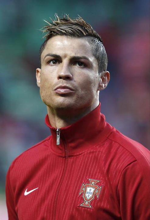 60 Cristiano  Ronaldo  Hairstyle from Year to Year 