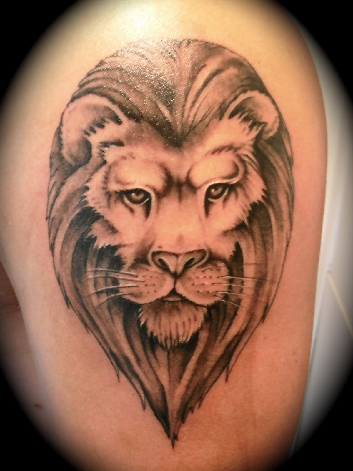 64 Lion Tattoo Designs For Men and Women