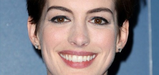 Anne Hathaway Messy Pixie Cut Hairstyles