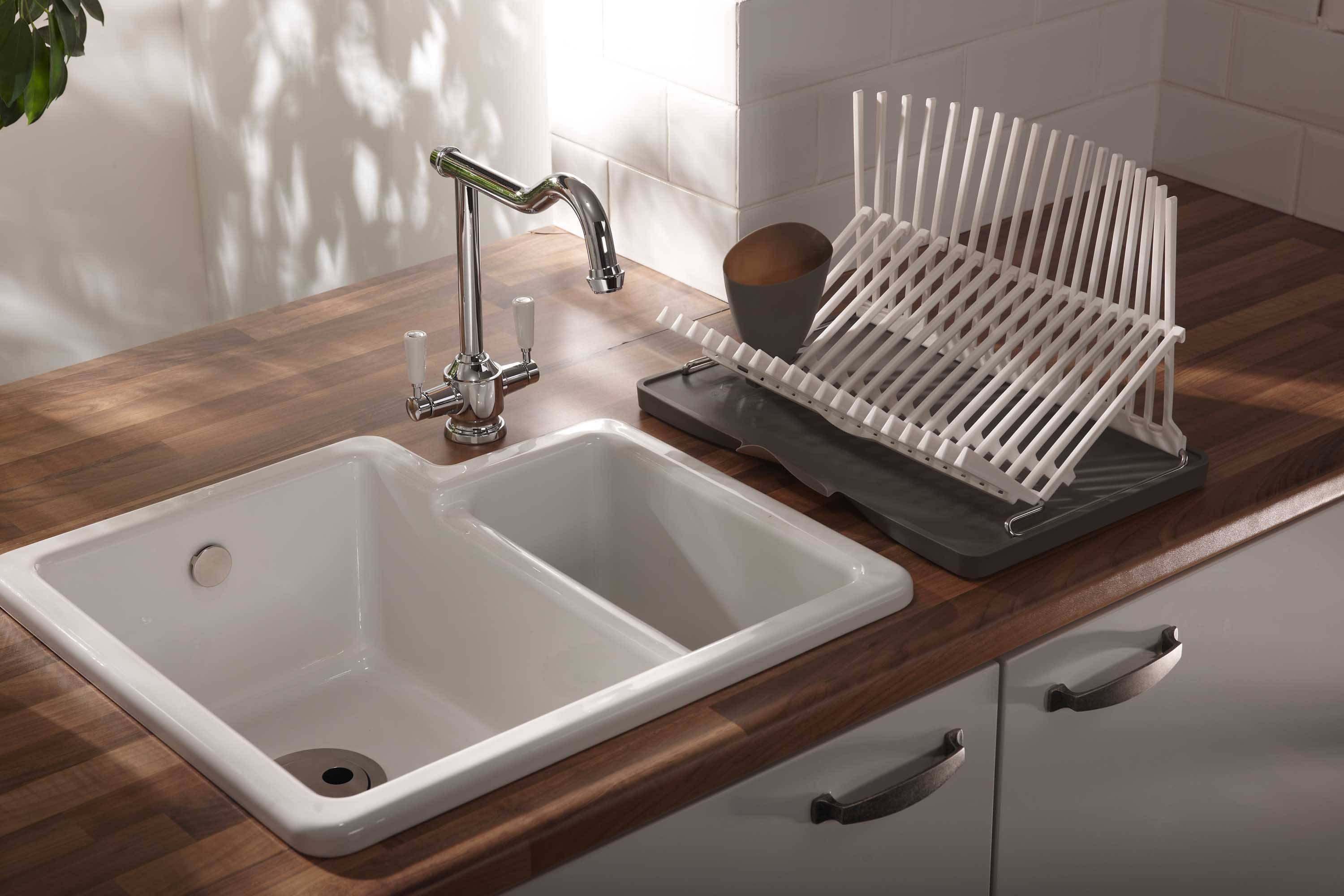 21 Ceramic Sink Design Ideas For Kitchen and Bathroom