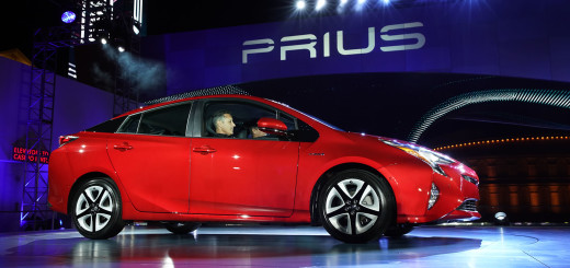 2016 Toyota Prius Photo From Side