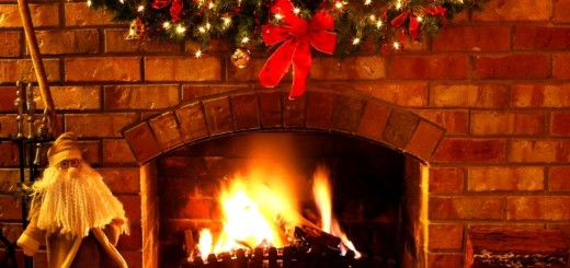 Christmas Fireplace Garland Ideas_17