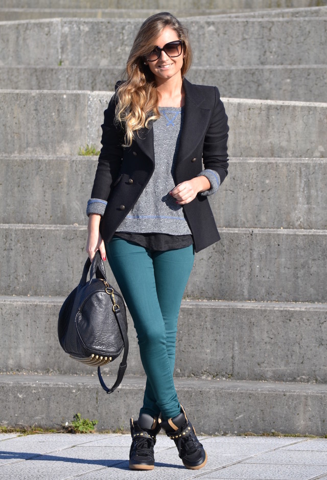 Sneaker Wedges Outfits with Blazer