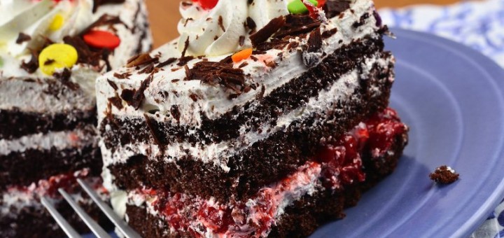 Valentine Day Chocolate - Black Forest Cake Pictures