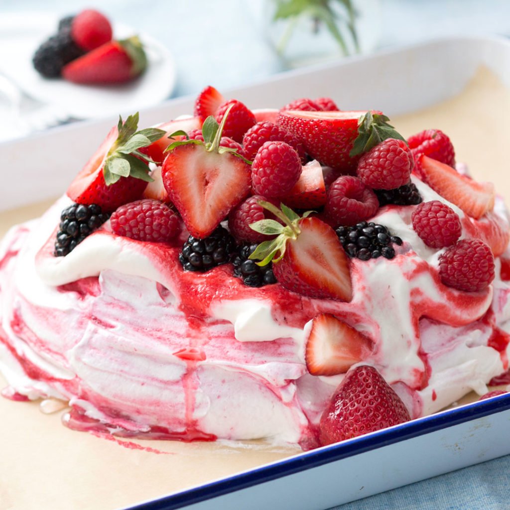 Pavlova, The Typical Australian Dessert – InspirationSeek.com