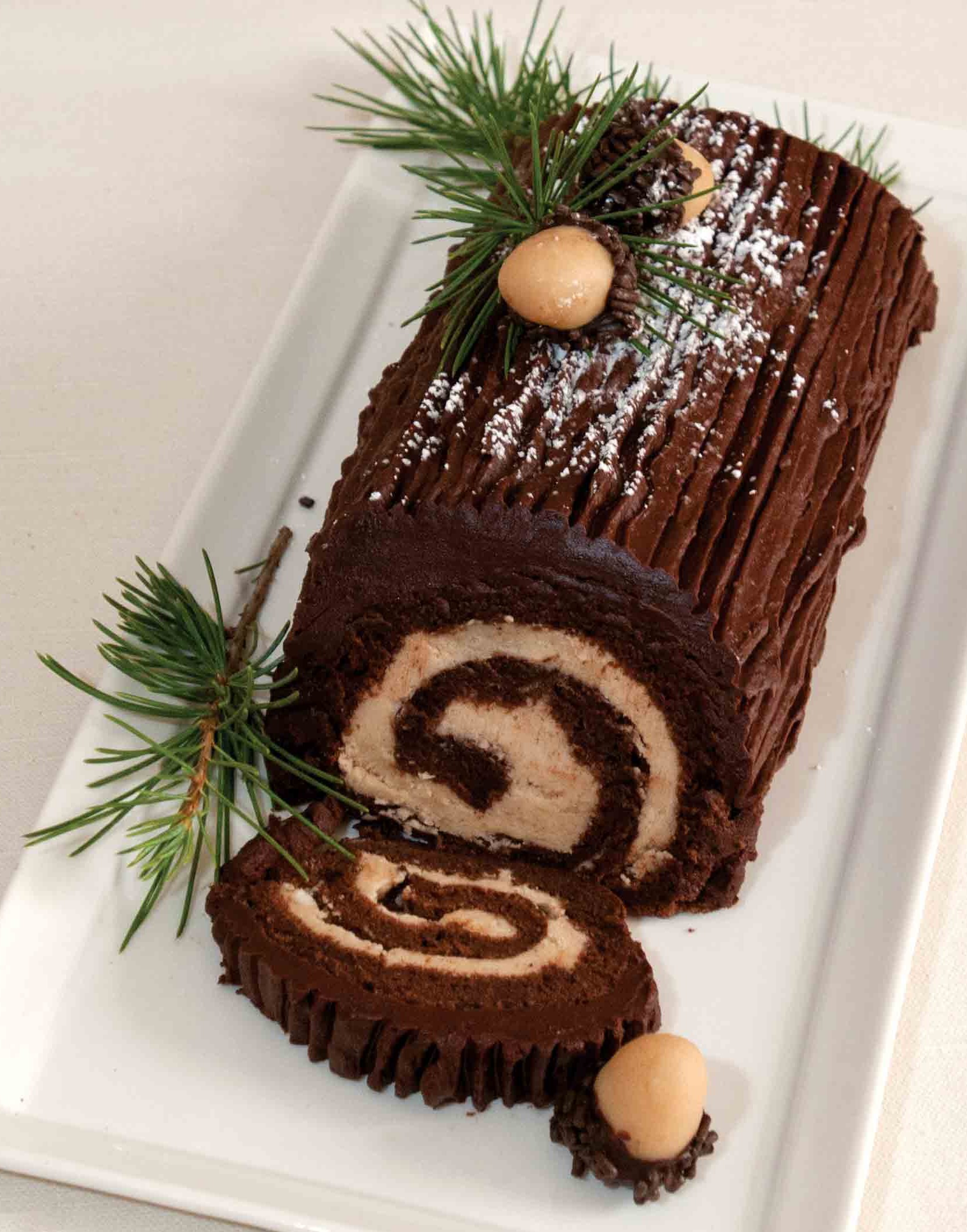 Buche de Noel (Yule Log Cake), A Delicious "Woody Pieces ...